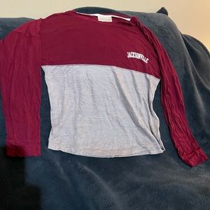 ❤️‍🔥$5❤️‍🔥Small stretchy soft long sleeve Jacksonville Shirt